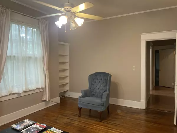 Hopkinsville, KY 42240,2008 S Main St