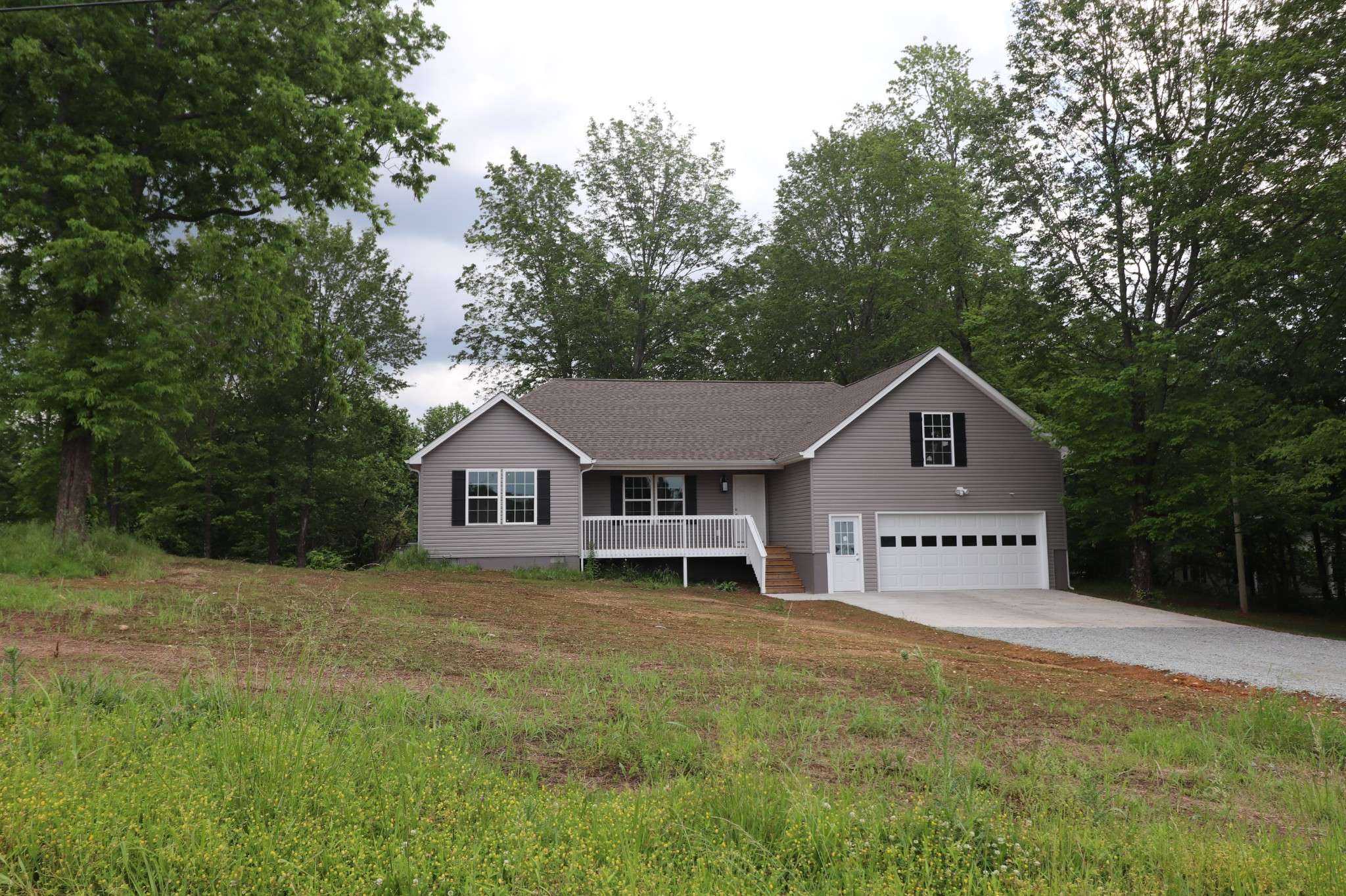 2088 Garner Rd, Mount Pleasant, TN 38474