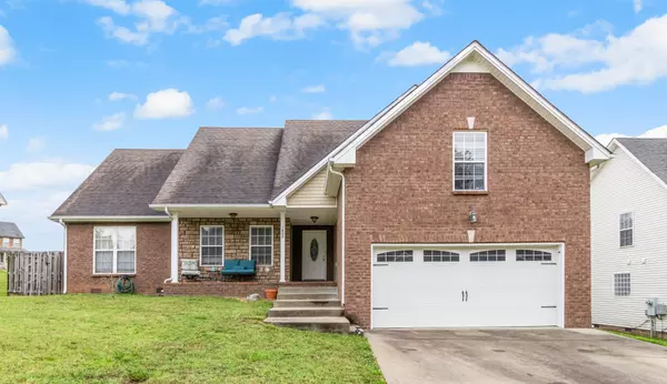 1809 Patricia Dr, Clarksville, TN 37040