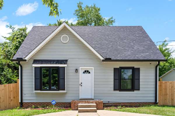 226 Mark Spitz Dr, Clarksville, TN 37042