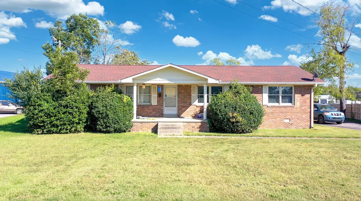 Shelbyville, TN 37160,744 N Main St