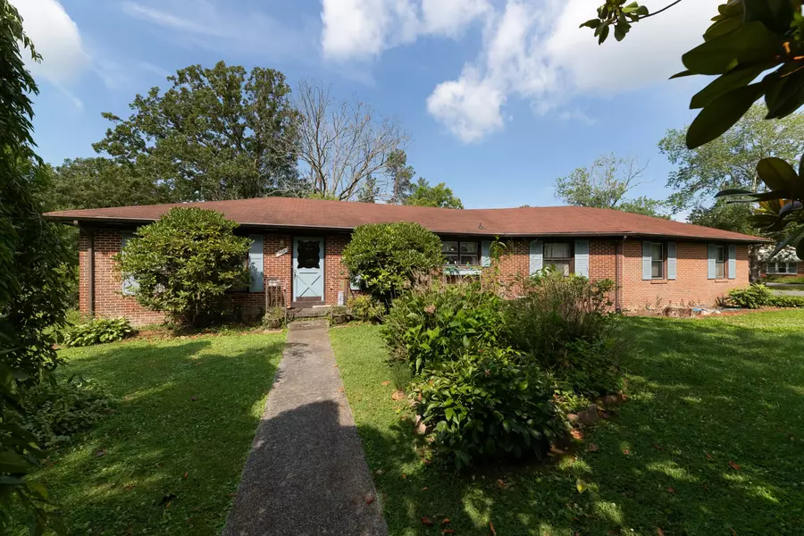 305 Deery Ln, Tullahoma, TN 37388