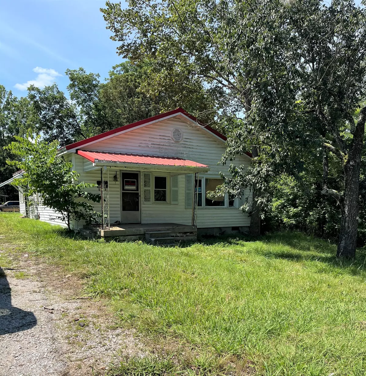 Paris, TN 38242,711 Gwen St