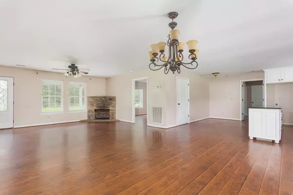 Rising Fawn, GA 30738,960 Durham Road