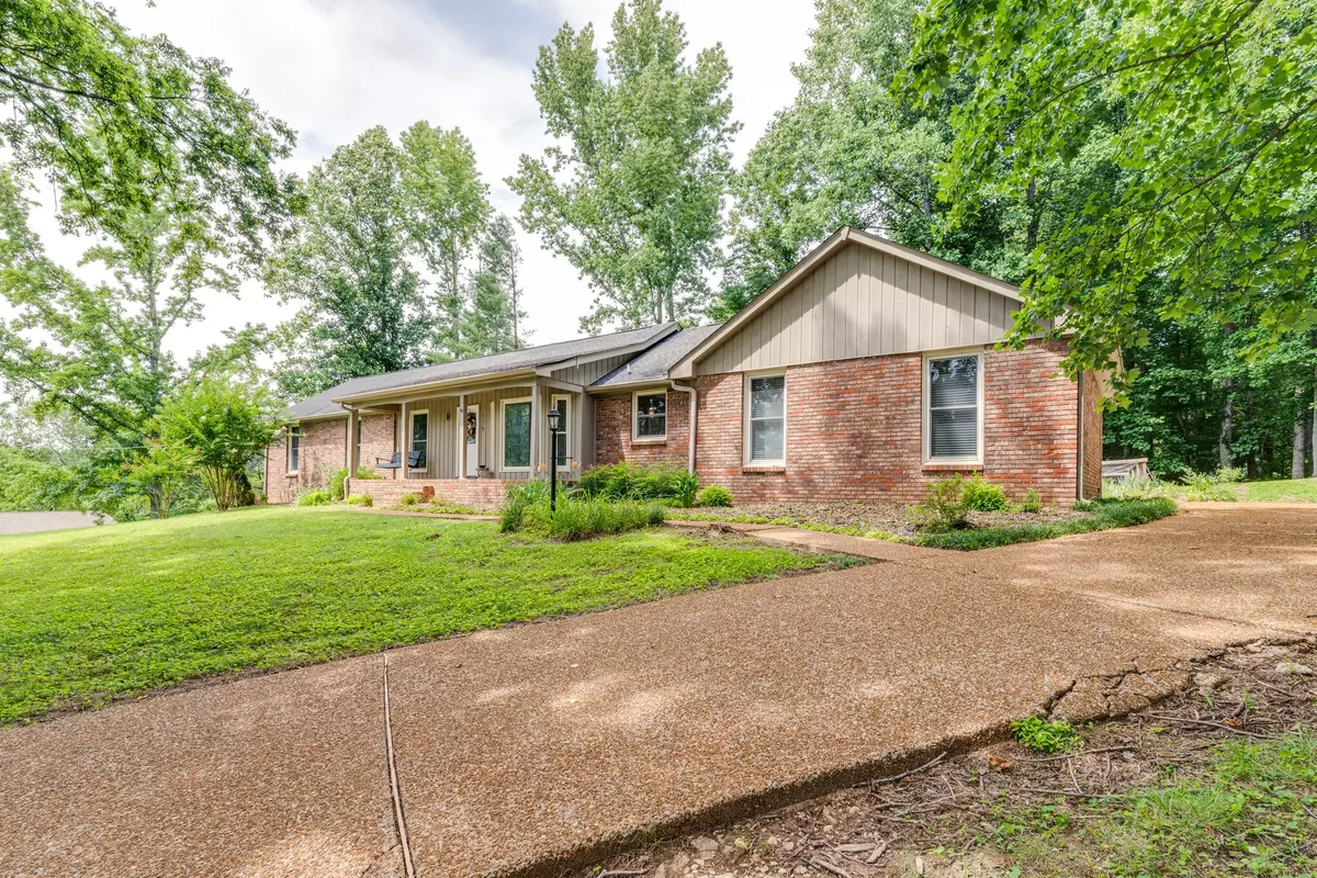 Hendersonville, TN 37075,119 Deerwood Dr
