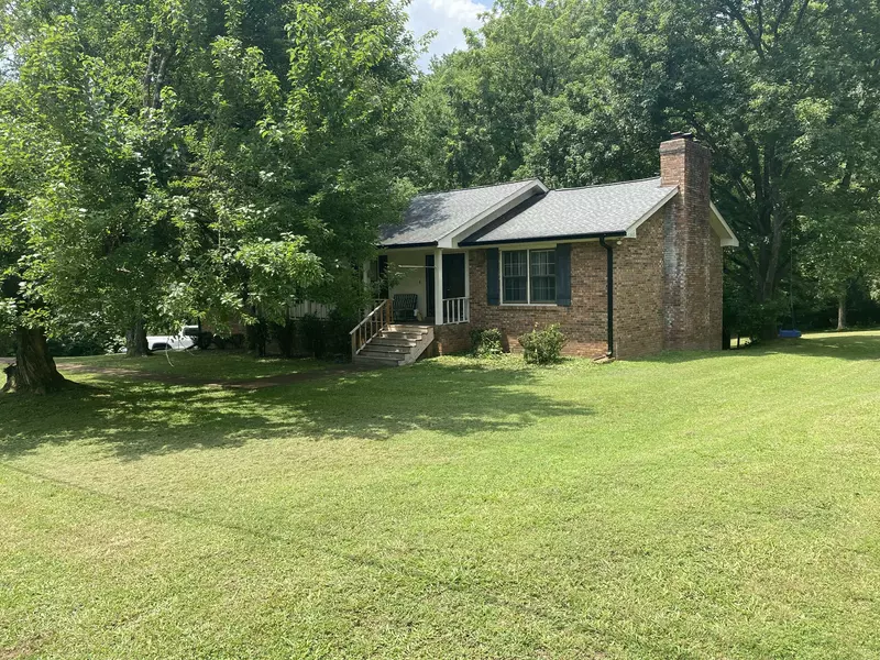 220 Bayshore Dr, Hendersonville, TN 37075