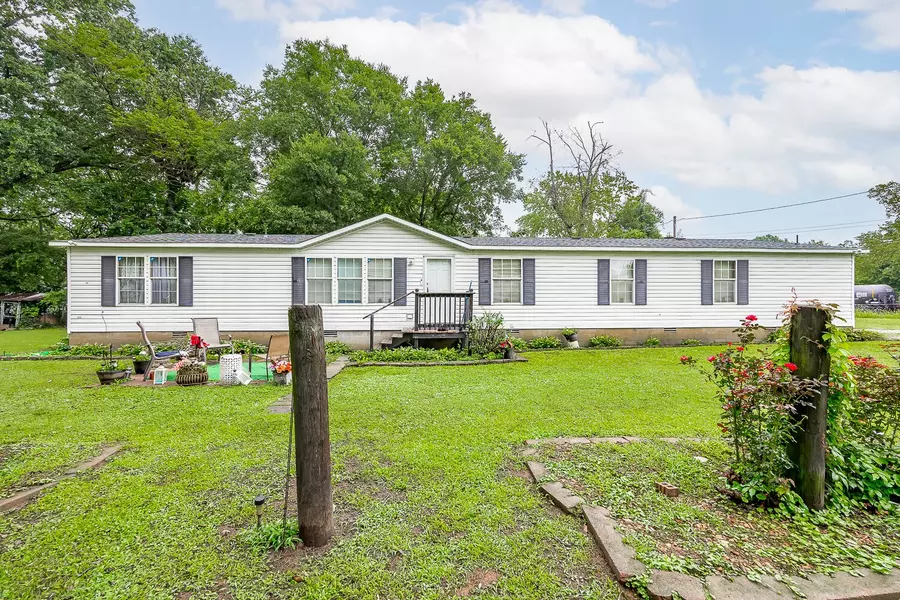 443 Second St, Guthrie, KY 42234