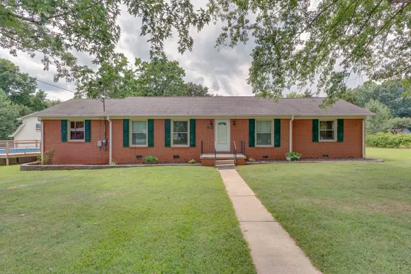 603 Flower Lane Dr, Estill Springs, TN 37330