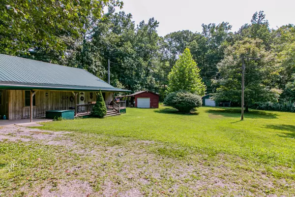 Stewart, TN 37175,228 Gregory Rd