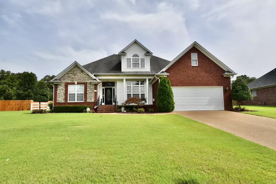 74 Saddle Tree Dr, Humboldt, TN 38343