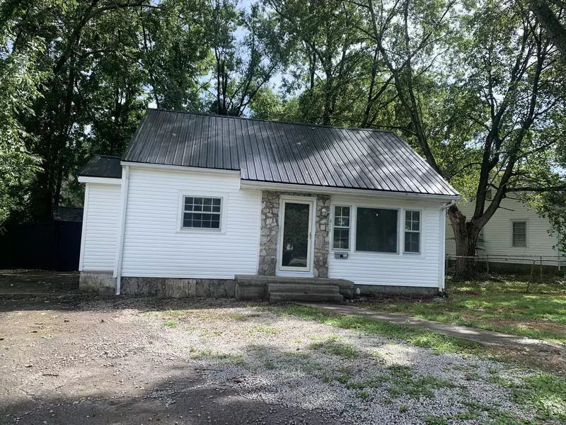 311 Crestview Dr, Hopkinsville, KY 42240