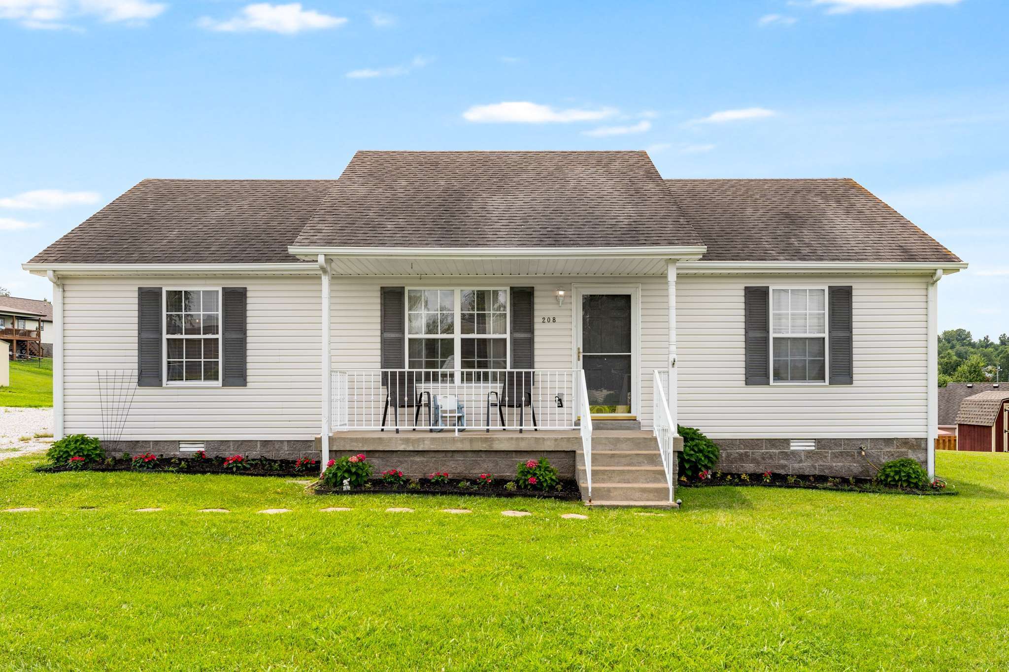208 Corbitt Ln, Springfield, TN 37172
