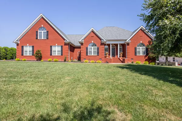 3017 Cross Gate Ln, Columbia, TN 38401