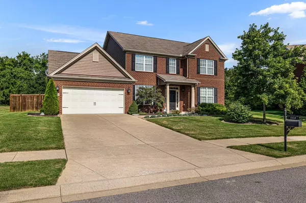 1038 Fitzgerald Cir, Hendersonville, TN 37075