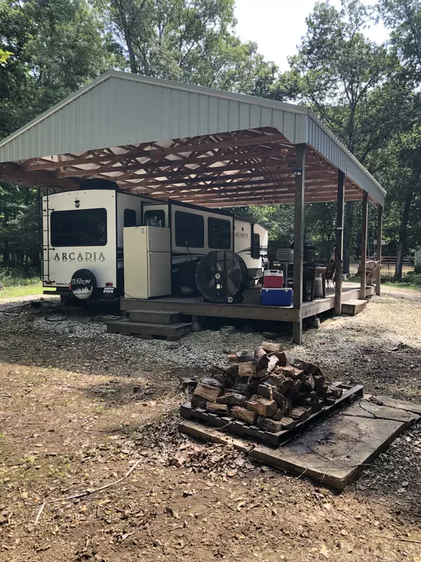 Big Sandy, TN 38221,265 Henley Gardens Lane