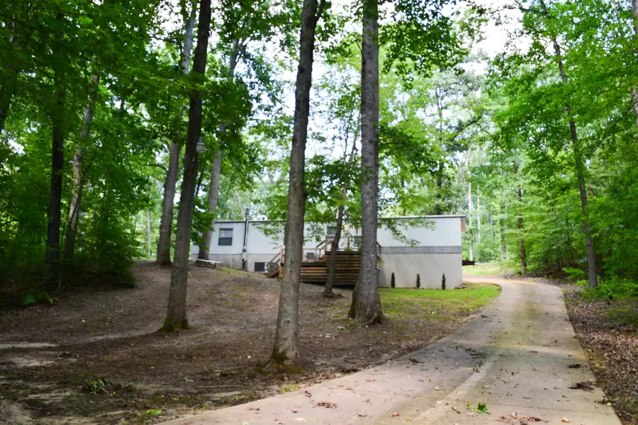 250 Swan Loop, Buchanan, TN 38222