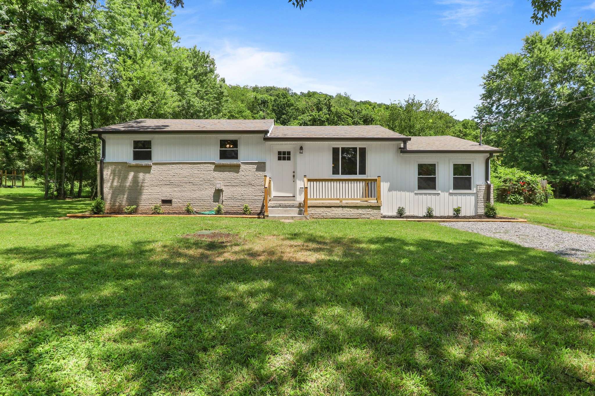 4538 Sunnyfield Dr, Pegram, TN 37143