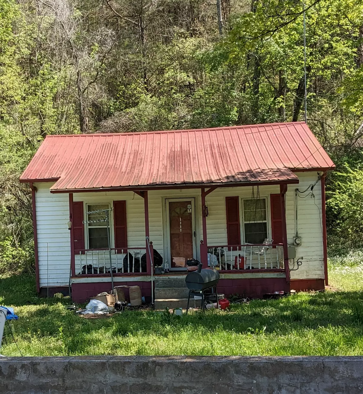 Pleasant Shade, TN 37145,862 Pleasant Shade Hwy