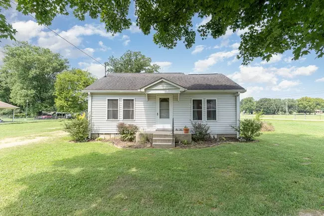 1087 Elm St, Eagleville, TN 37060