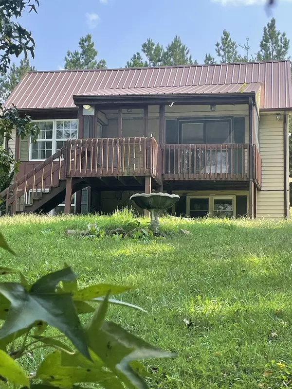 3275 Woodburn Hay Rd, Hopkinsville, KY 42240