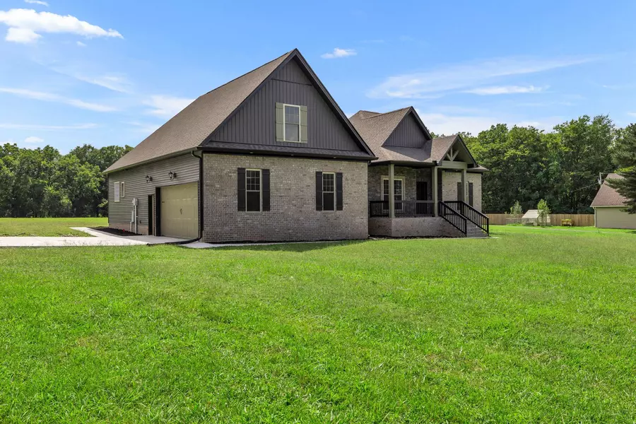 2057 Tice Dr, Culleoka, TN 38451