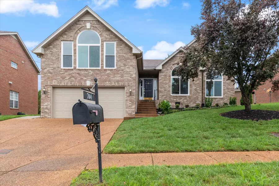 704 Sugar Mill Trl, Nashville, TN 37211