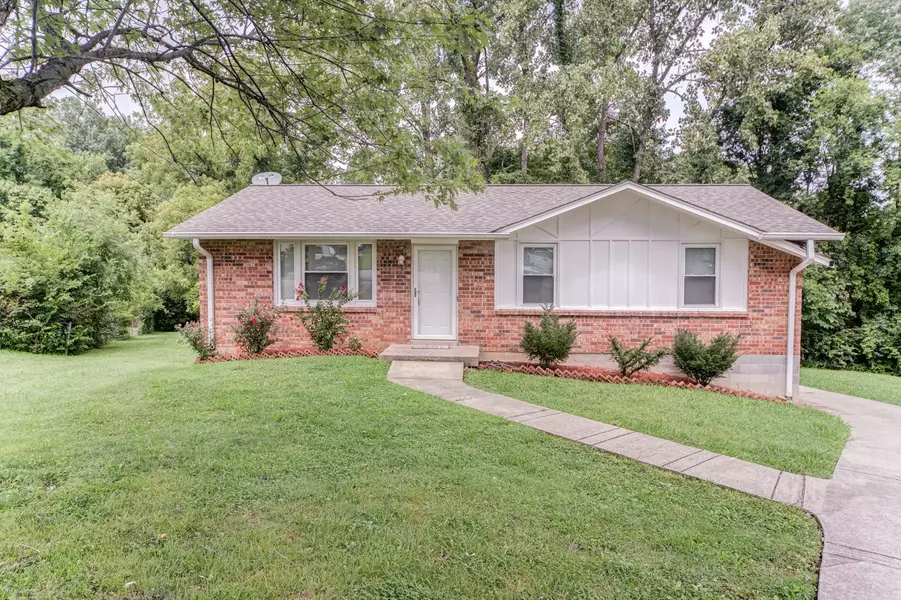 104 Evergreen Ct, Hendersonville, TN 37075