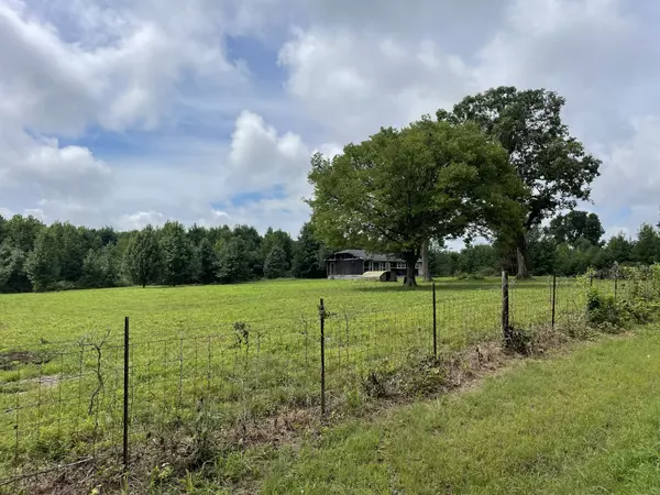 Pulaski, TN 38478,1733 Johnson Branch Rd