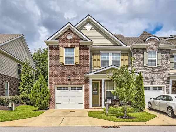 1041 Livingstone Ln, Mount Juliet, TN 37122