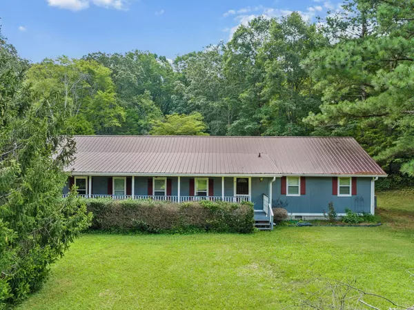 1165 Manley Loop, Dickson, TN 37055