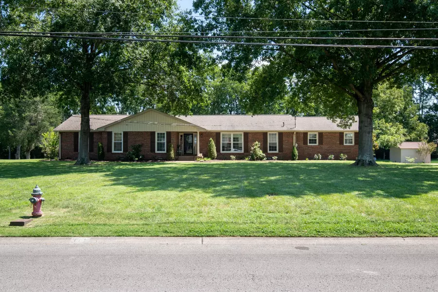 341 Willow Bough Ln, Old Hickory, TN 37138