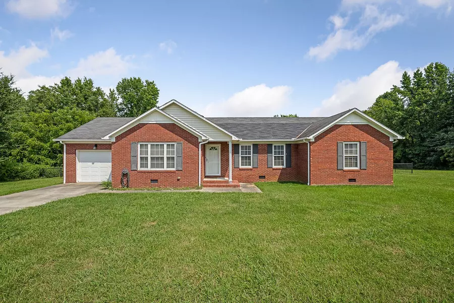 237 Westwood Dr, Sparta, TN 38583