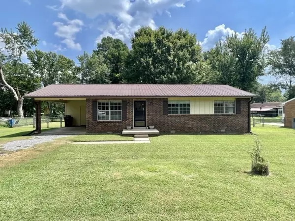 1910 Russell Dr, Murfreesboro, TN 37130