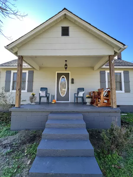 43 Preston Ln, Elmwood, TN 38560