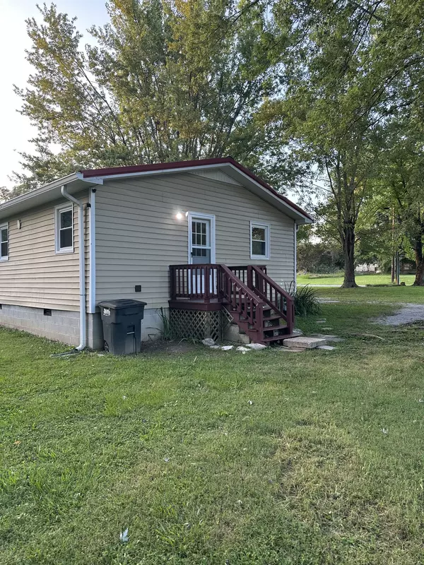 Woodbury, TN 37190,247 Petty Gap Rd