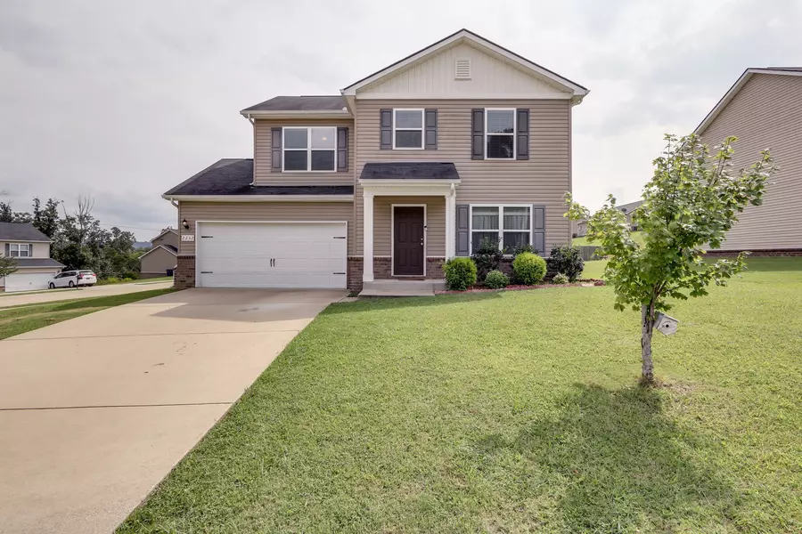 2232 Bee Hive Dr, Columbia, TN 38401