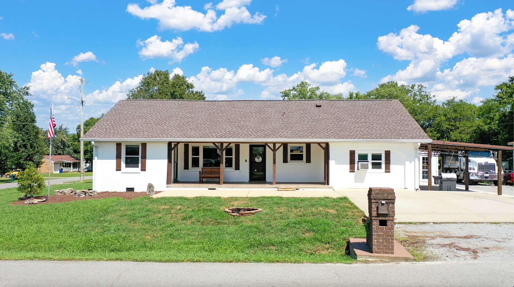 Shelbyville, TN 37160,210 Moreland Ave