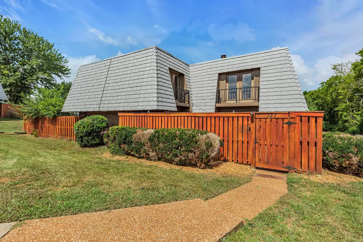 Madison, TN 37115,137 Cedarwood Ln