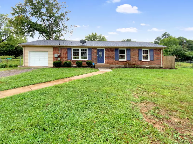 104 Winston Ct, Clarksville, TN 37042