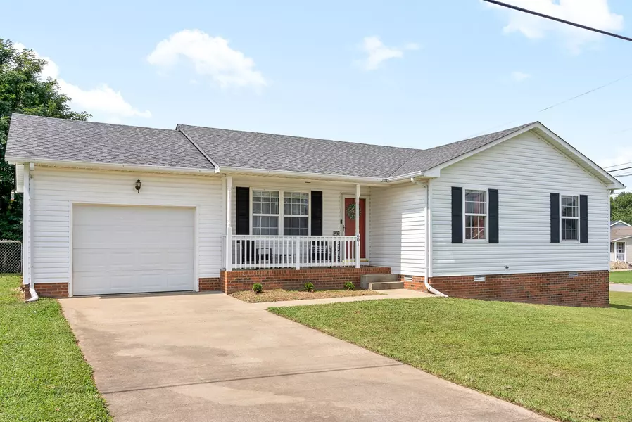 601 Millie Dr, Oak Grove, KY 42262