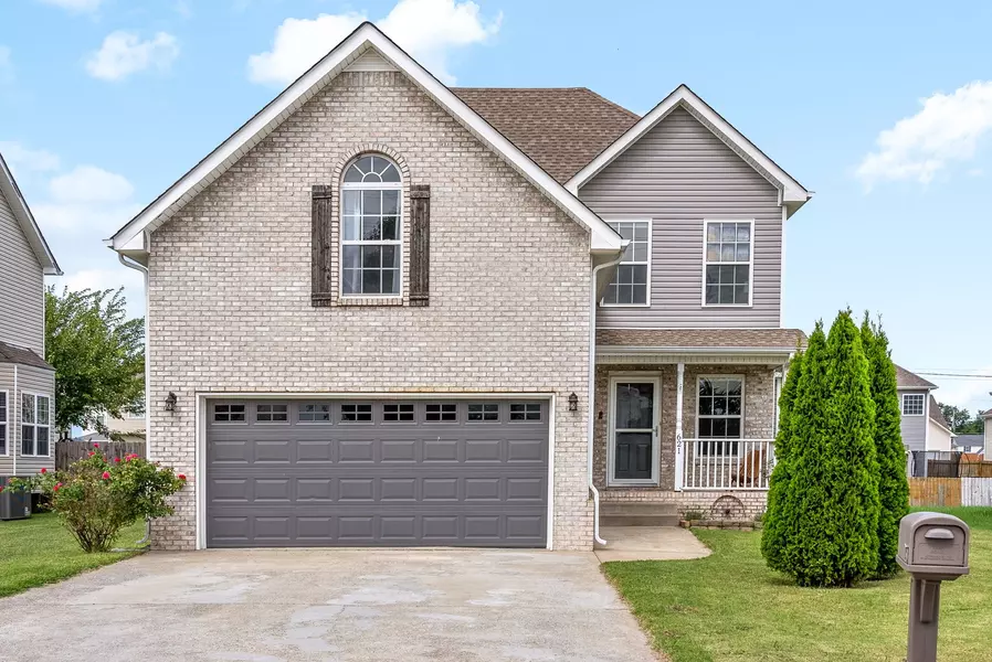 621 S Cavalcade Cir, Oak Grove, KY 42262