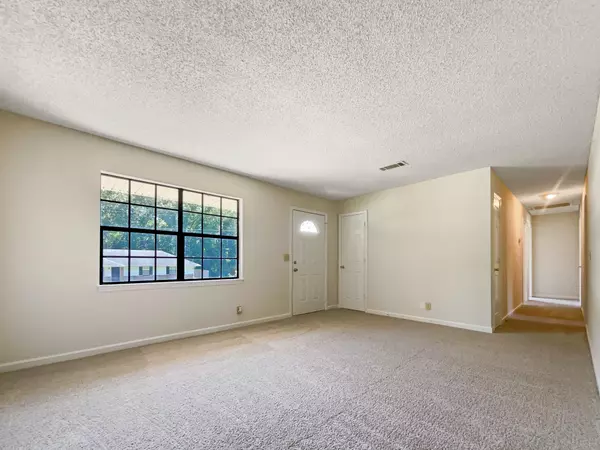 Hermitage, TN 37076,4333 Central Valley Dr