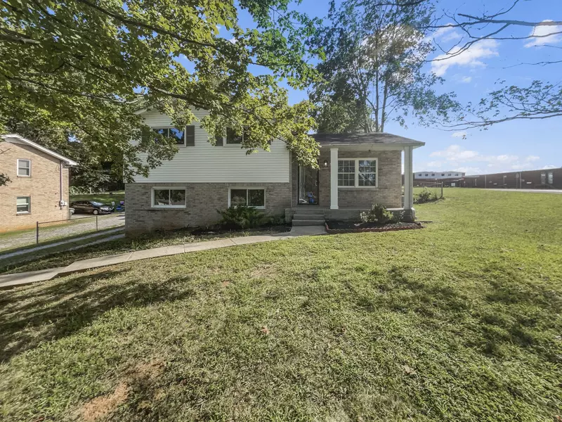 214 Alsup Dr, Springfield, TN 37172