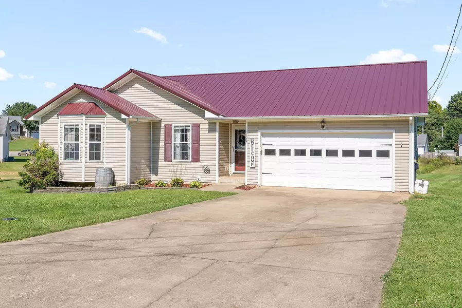 202 Jumpers Pass, Oak Grove, KY 42262