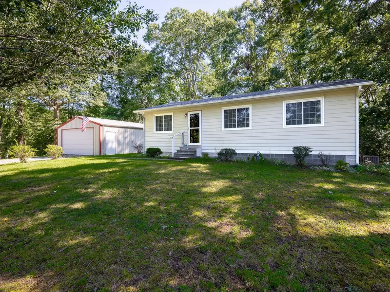 1075 Vale McKenzie Rd, Hollow Rock, TN 38342