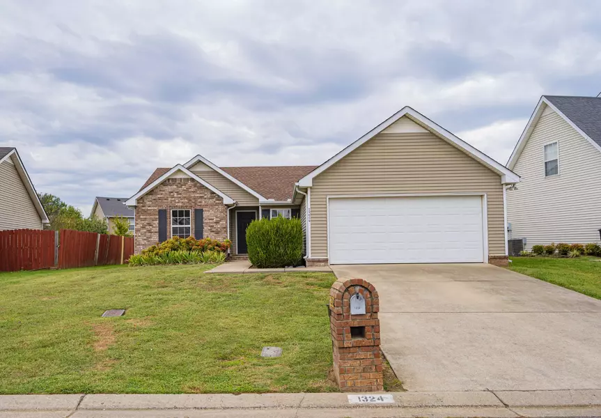 1324 Mac Duff Dr, Murfreesboro, TN 37128