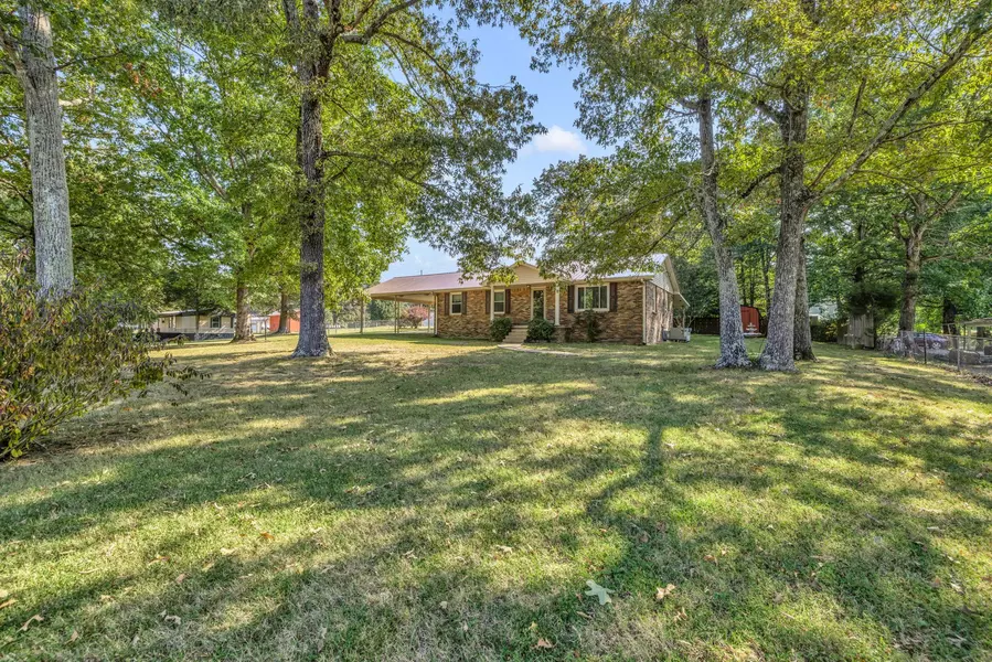 2210 Vineyard Field Dr, Centerville, TN 37033