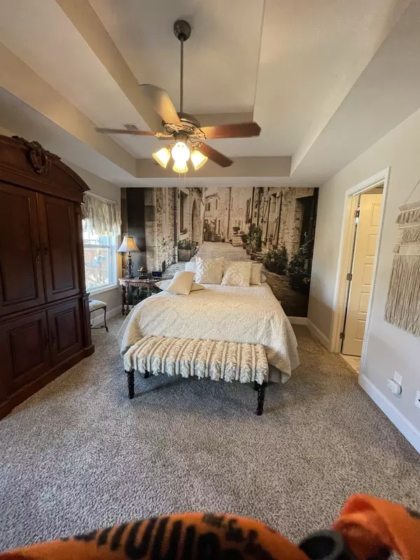 613 Bassett Ln Clarksville, TN 37043