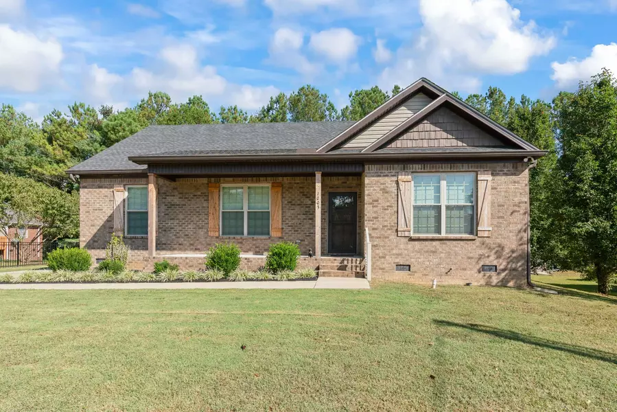 1003 Corey Dr, Lewisburg, TN 37091