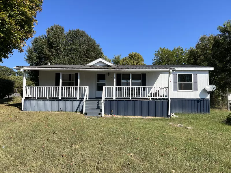 11 Maple Dr, Rock Island, TN 38581